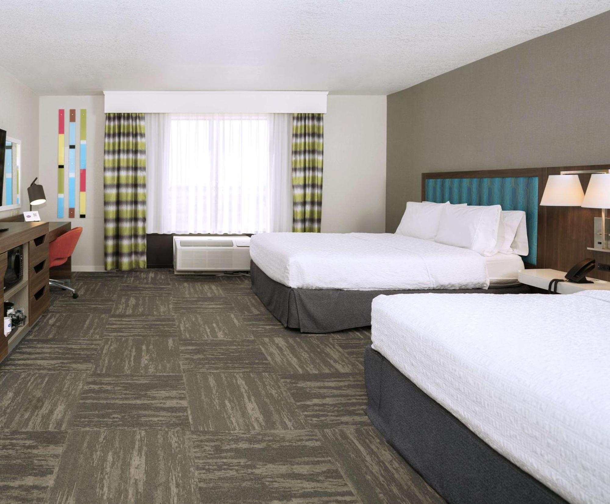 Hampton Inn Hays-North Of I-70 Екстериор снимка