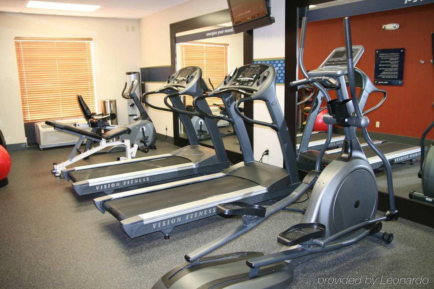 Hampton Inn Hays-North Of I-70 Екстериор снимка
